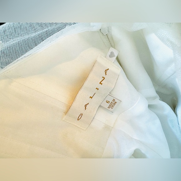 NWT cap sleeve chiffon a-line with floral applique SIZE 6, color: soft w… - Picture 9 of 13